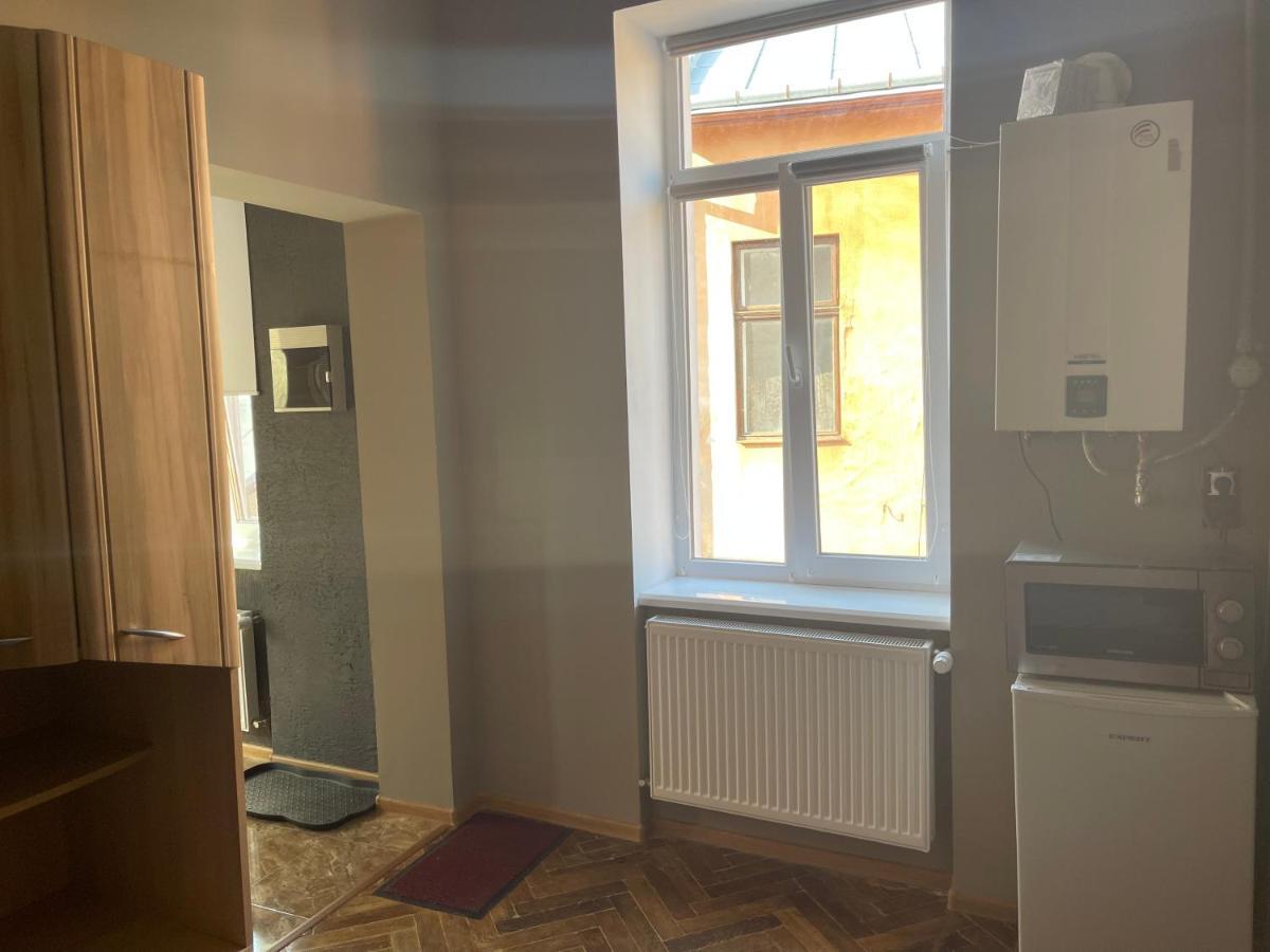Philharmonie Platz Apartments Черновцы Экстерьер фото